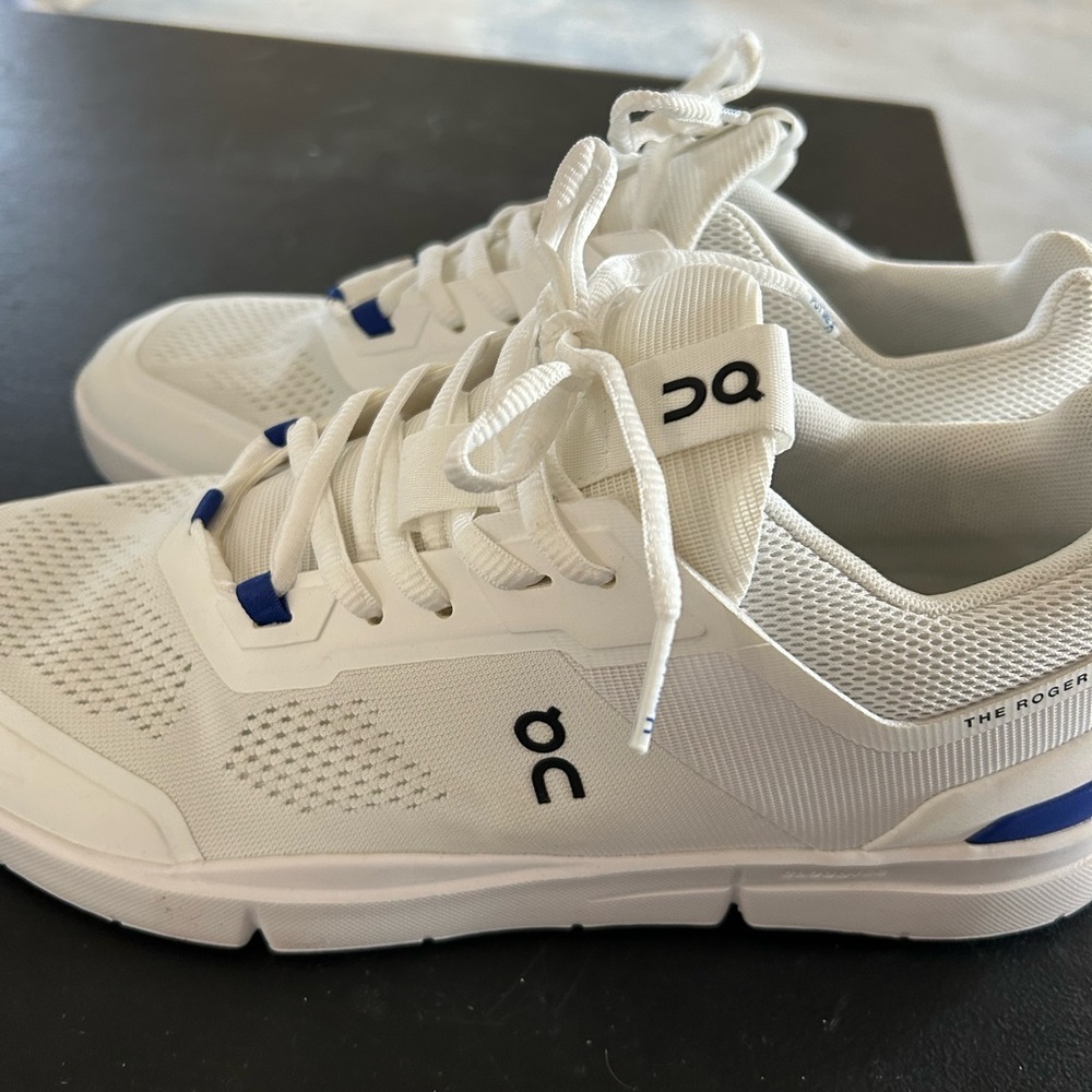 The Roger’s spin on running shoes 9mens